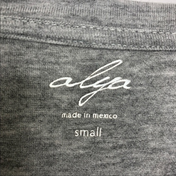 BNWOT Wife, Mom, Boss Gray Short Sleeve Tee Small - Picture 3 of 4